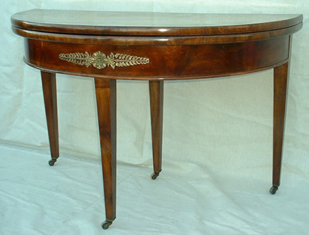 Table demi-lune